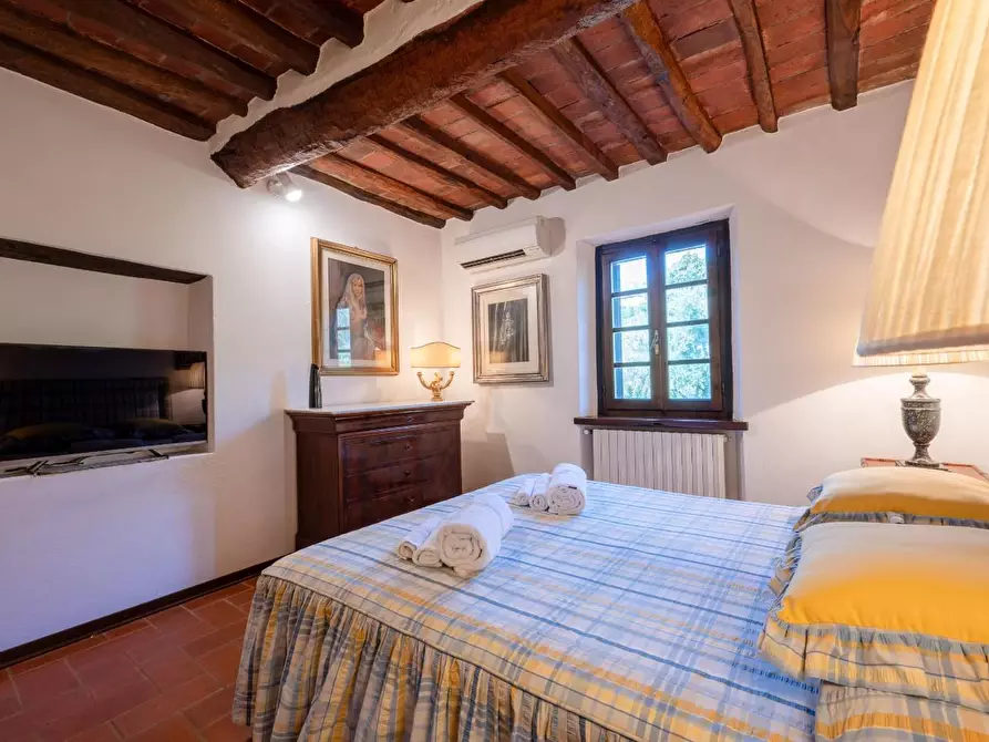 Immagine 68 di Villa in vendita  a Camaiore