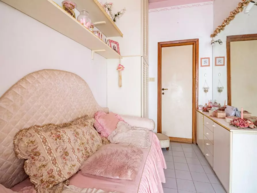 Immagine 2 di Appartamento in vendita  a Pisa