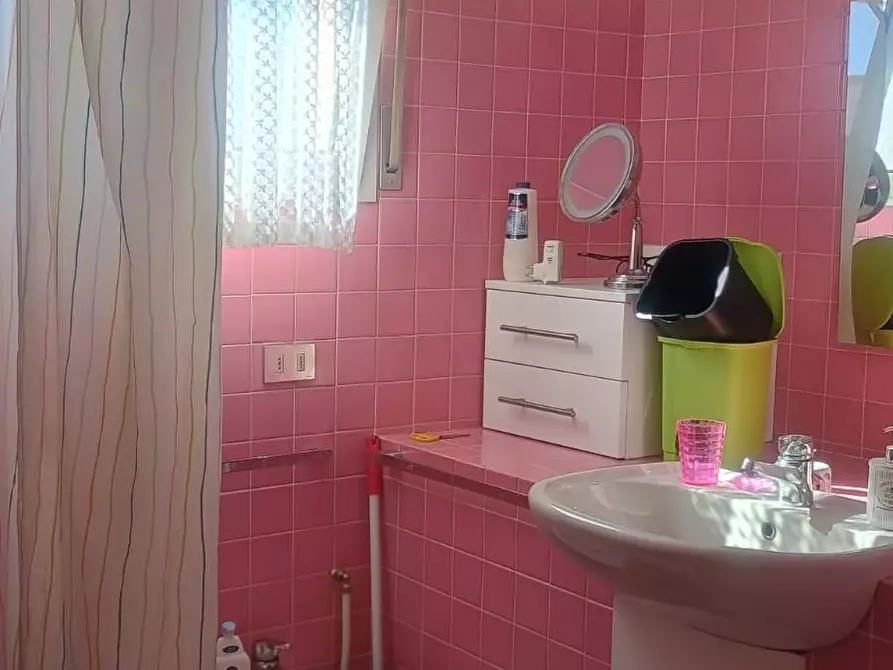 Immagine 27 di Mansarda in vendita  a Viareggio