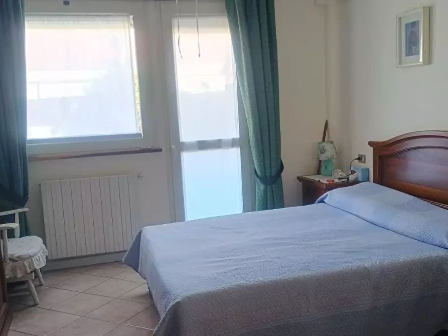 Immagine 15 di Mansarda in vendita  a Viareggio