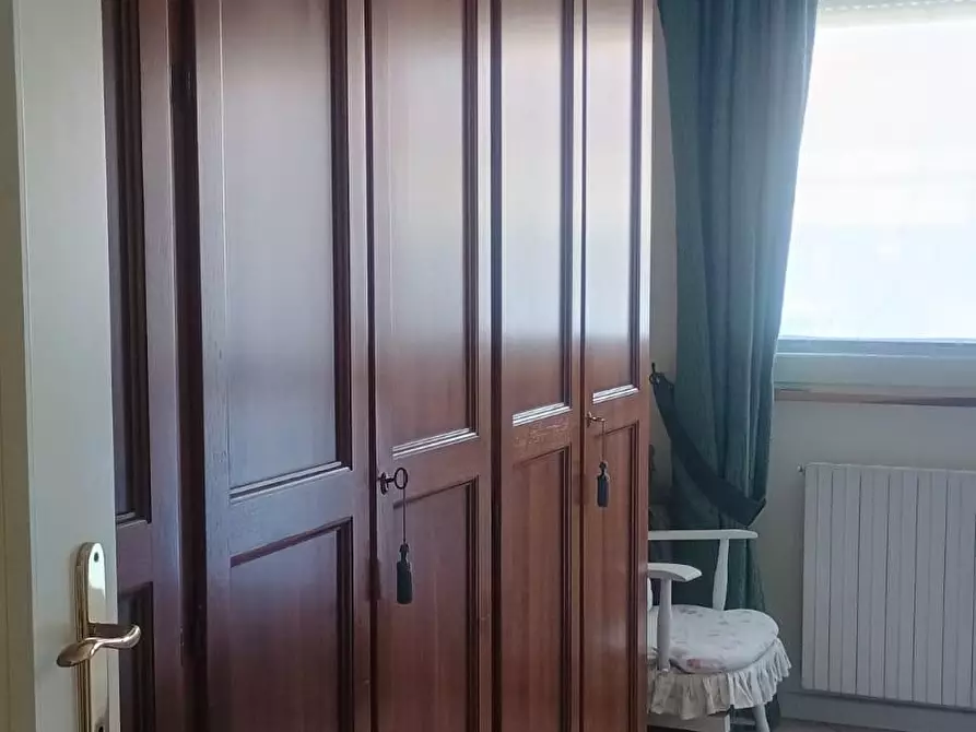 Immagine 17 di Mansarda in vendita  a Viareggio