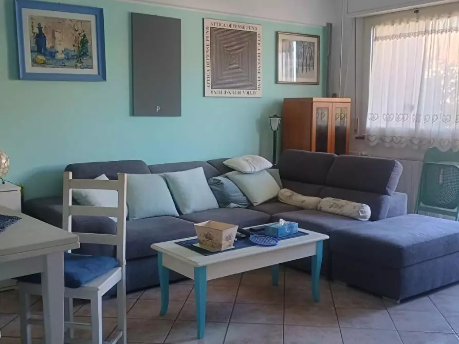 Immagine 2 di Mansarda in vendita  a Viareggio