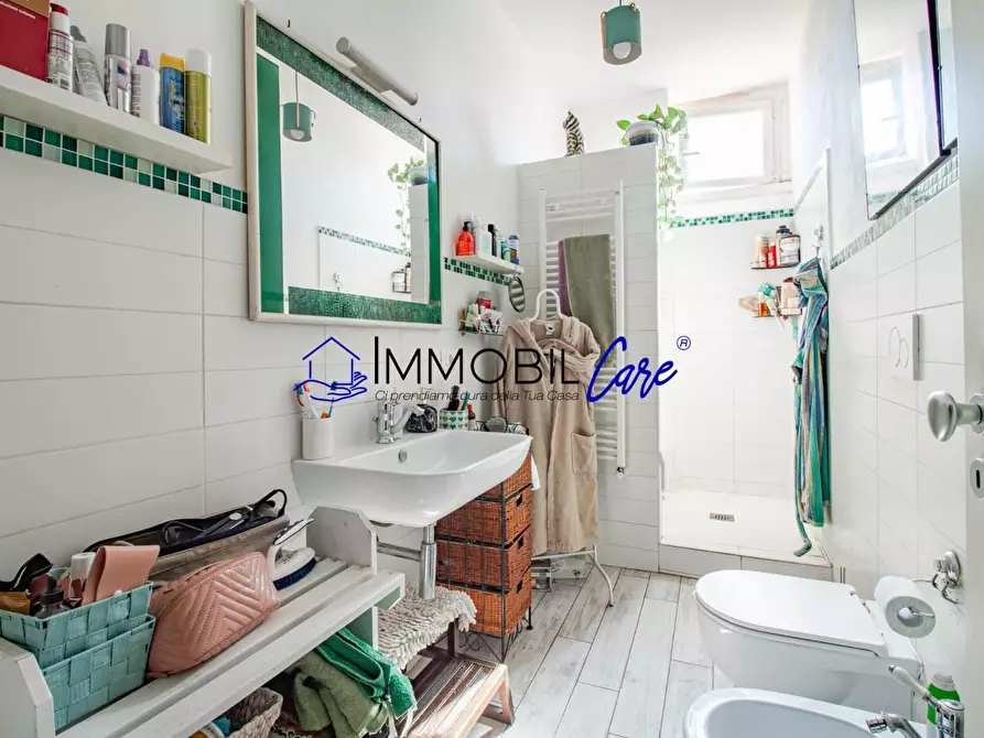 Immagine 12 di Appartamento in vendita  a Livorno