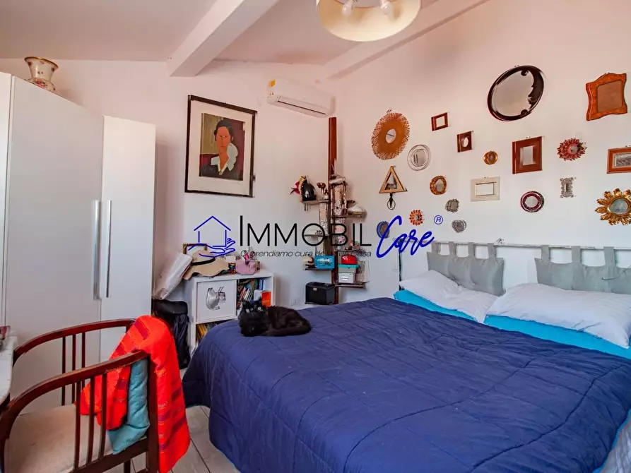 Immagine 10 di Appartamento in vendita  a Livorno