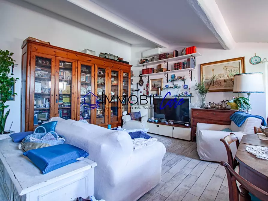 Immagine 2 di Appartamento in vendita  a Livorno