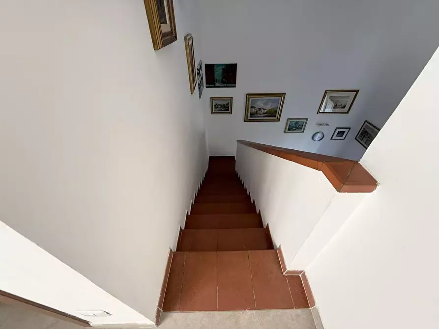 Immagine 11 di Appartamento in vendita  a Siena