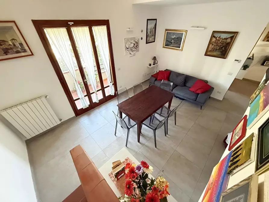 Immagine 3 di Appartamento in vendita  a Siena