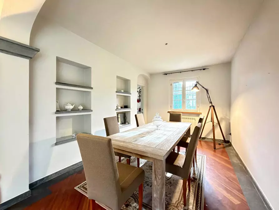 Immagine 38 di Villa in vendita  a Lucca