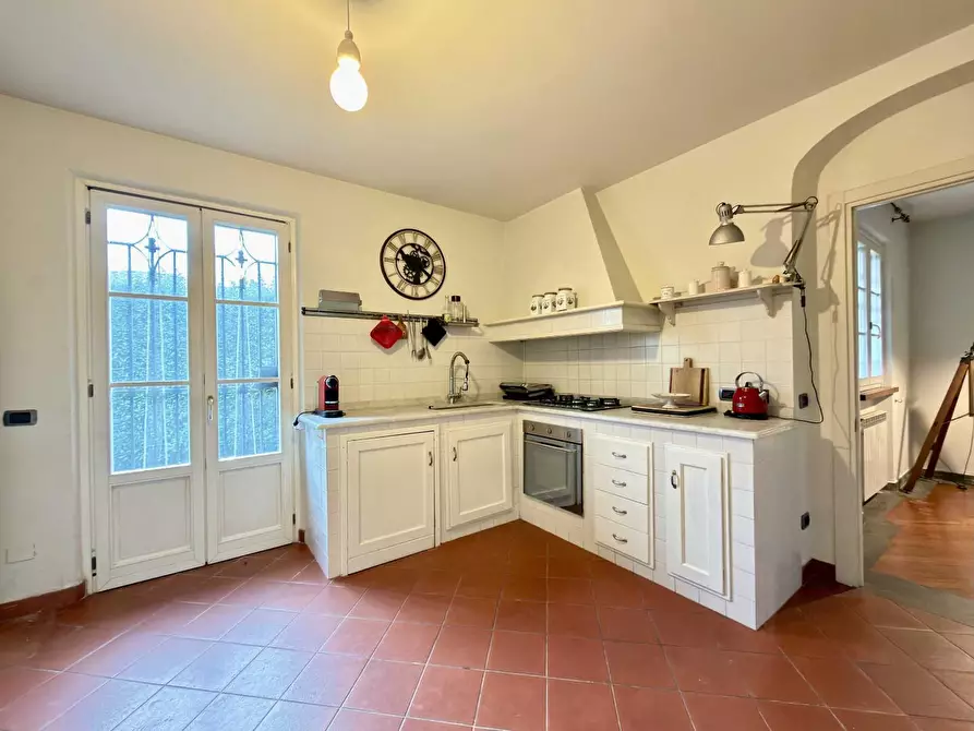 Immagine 41 di Villa in vendita  a Lucca
