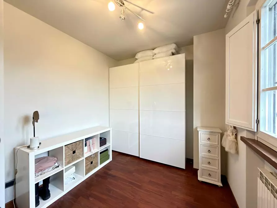 Immagine 17 di Villa in vendita  a Lucca