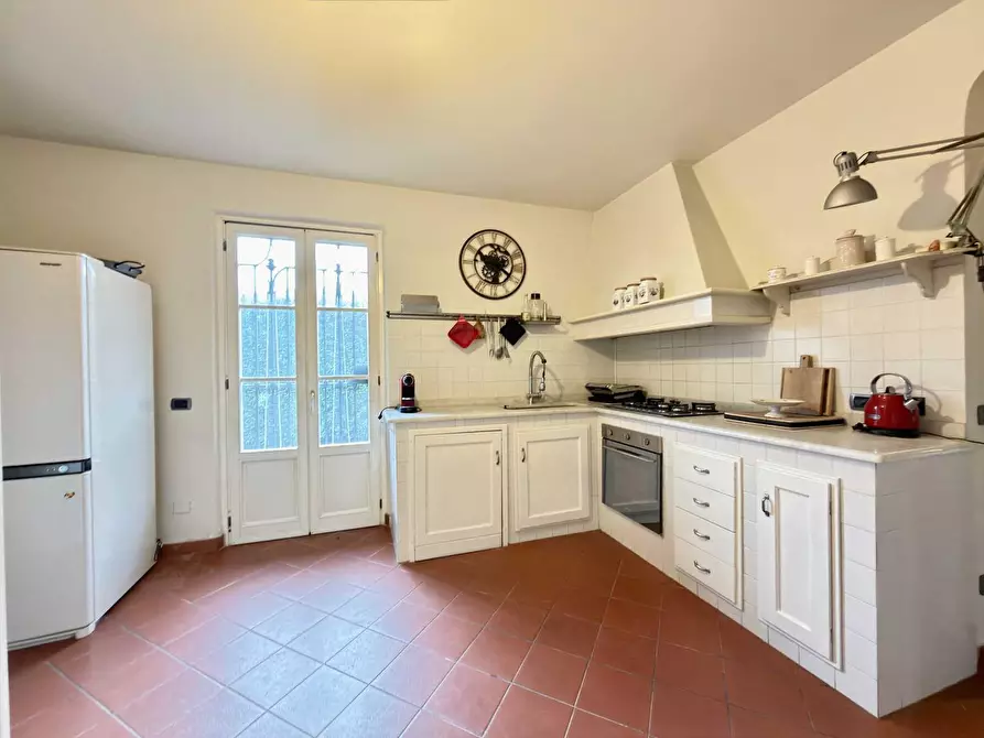 Immagine 10 di Villa in vendita  a Lucca