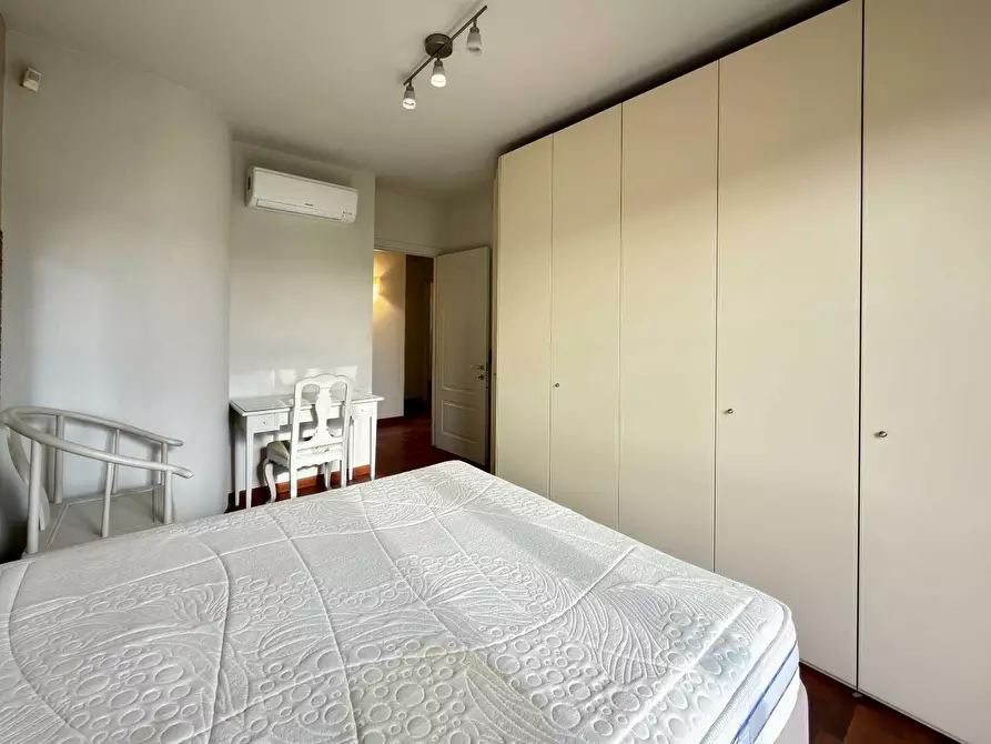 Immagine 16 di Villa in vendita  a Lucca