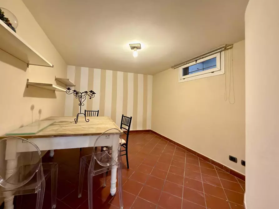 Immagine 26 di Villa in vendita  a Lucca