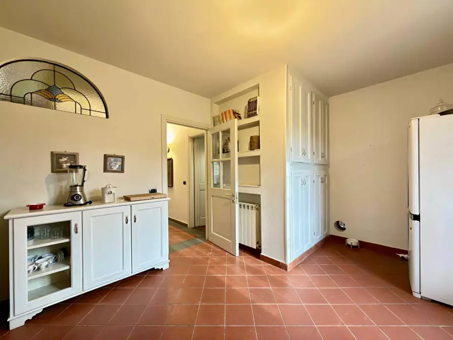 Immagine 42 di Villa in vendita  a Lucca