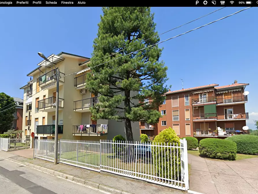 Immagine 3 di Appartamento in vendita  a Besana In Brianza