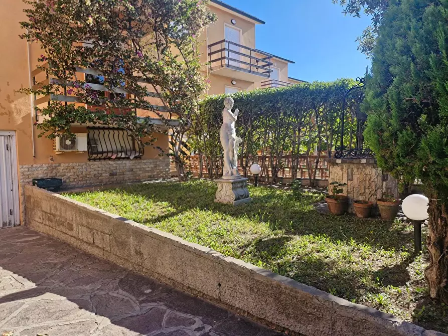 Immagine 3 di Villetta a schiera in vendita  a Campiglia Marittima