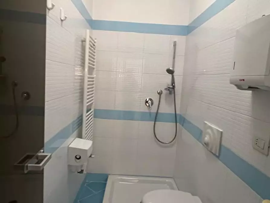 Immagine 26 di Appartamento in vendita  a Siena