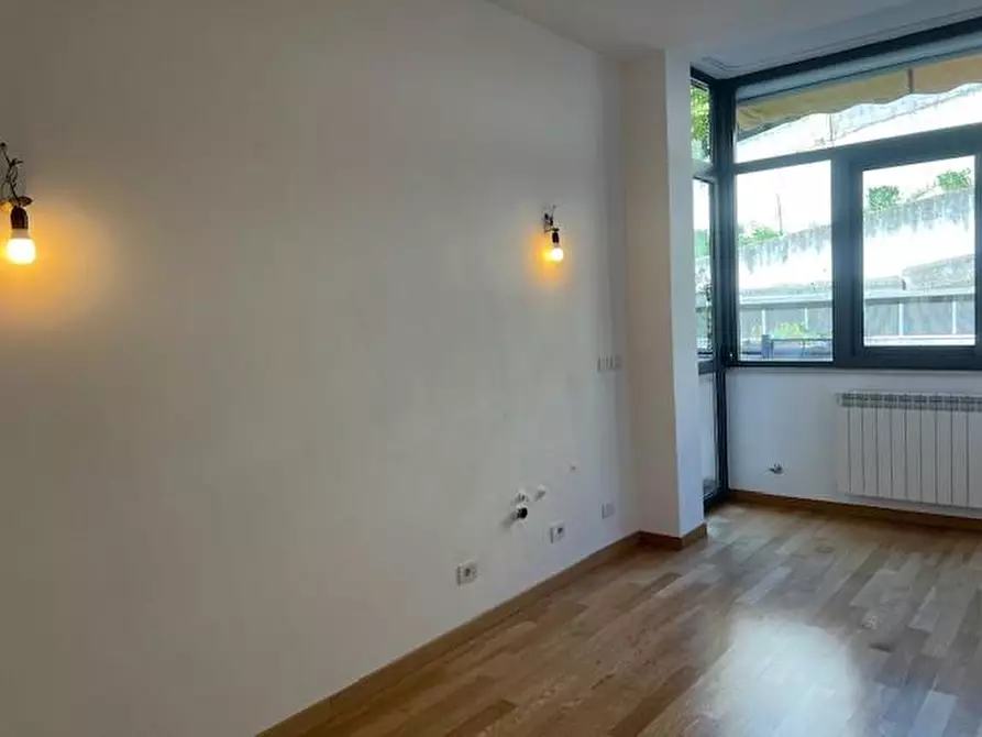 Immagine 5 di Appartamento in vendita  a Siena