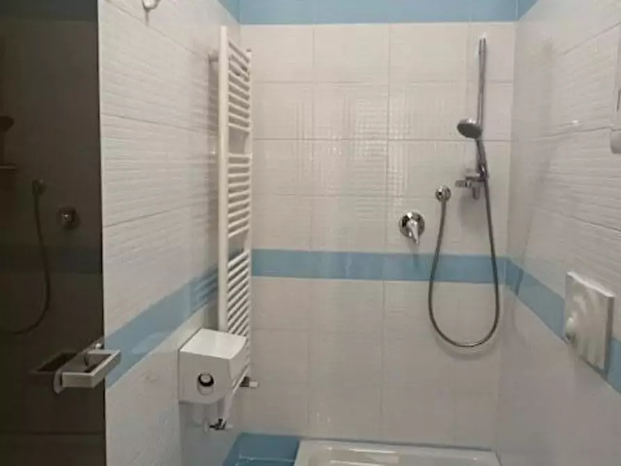 Immagine 27 di Appartamento in vendita  a Siena