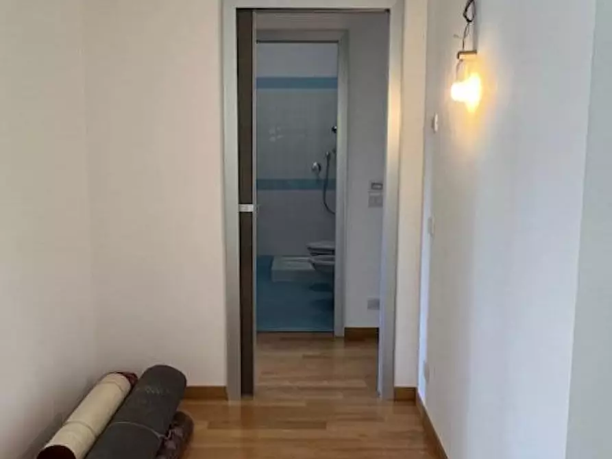 Immagine 13 di Appartamento in vendita  a Siena