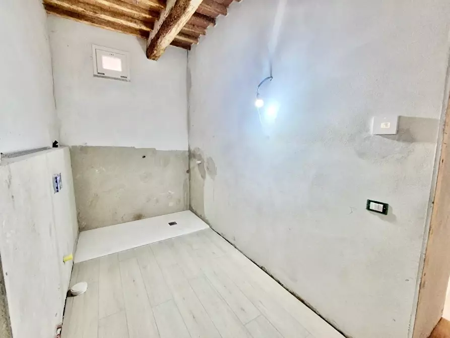 Immagine 12 di Appartamento in vendita  a Pisa