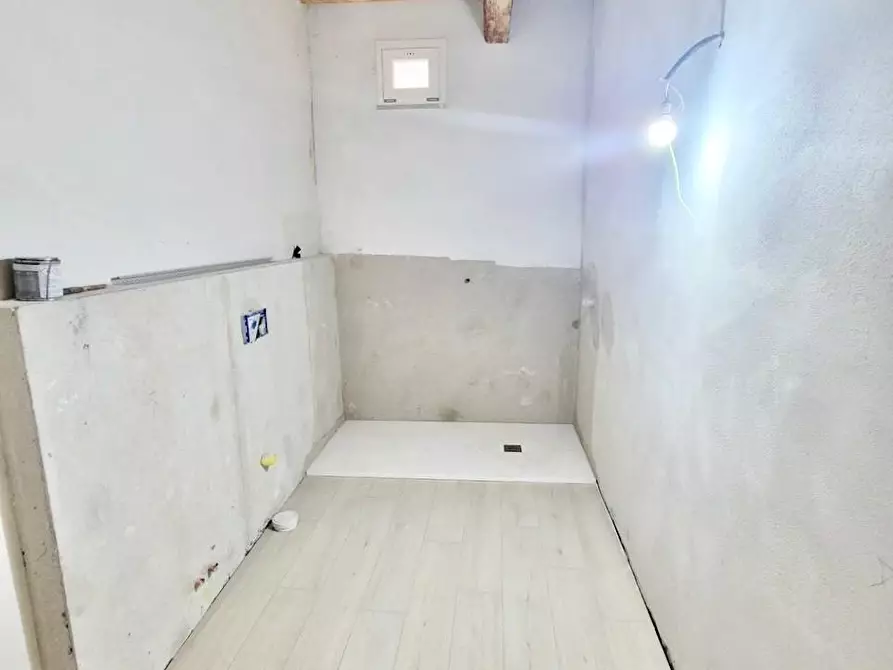 Immagine 11 di Appartamento in vendita  a Pisa