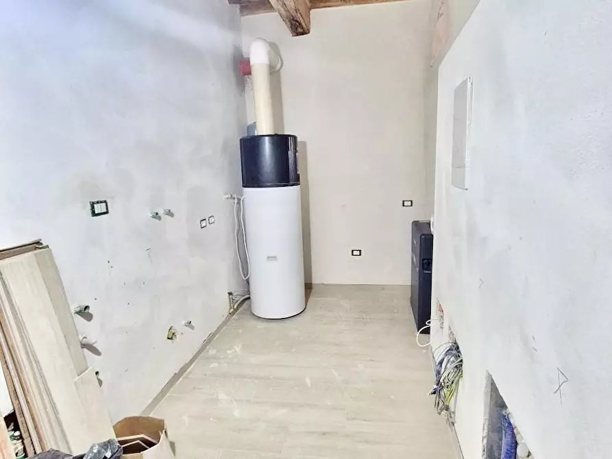 Immagine 9 di Appartamento in vendita  a Pisa