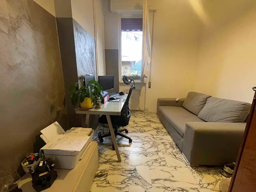 Immagine 14 di Appartamento in vendita  a La Spezia