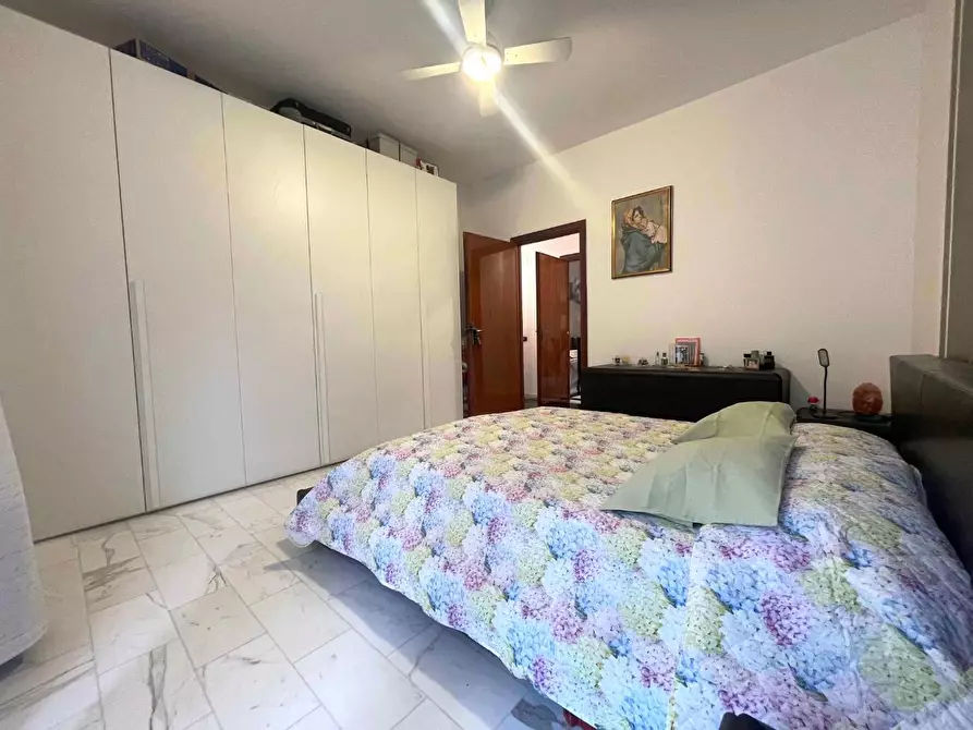 Immagine 11 di Appartamento in vendita  a La Spezia