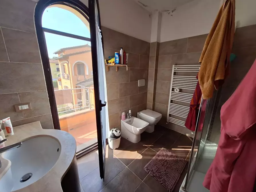 Immagine 20 di Villa in vendita  a Capannori