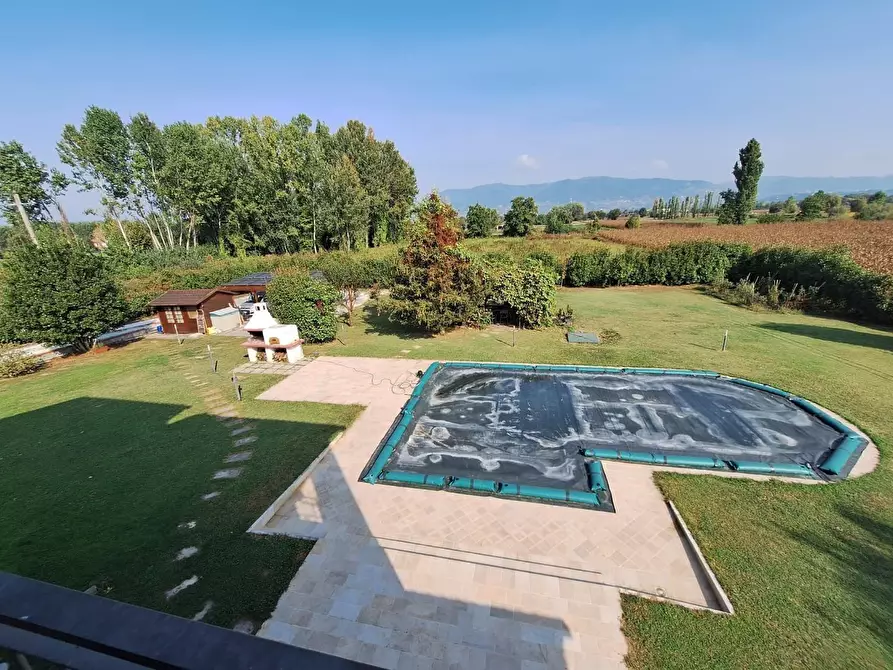 Immagine 24 di Villa in vendita  a Capannori