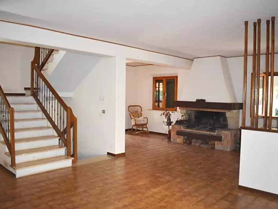 Immagine 12 di Villa in vendita  a Montaione