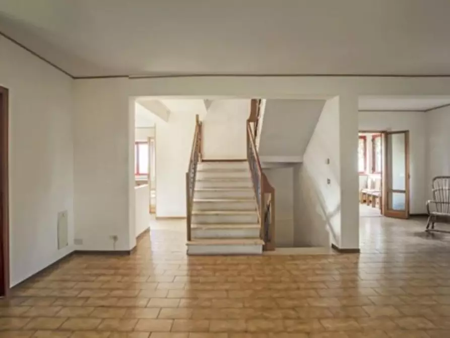 Immagine 10 di Villa in vendita  a Montaione