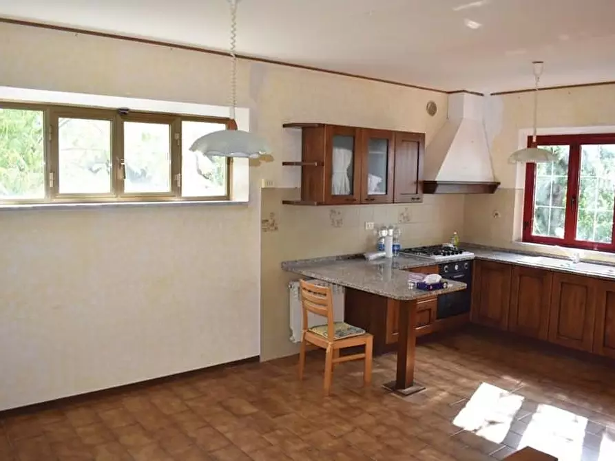 Immagine 17 di Villa in vendita  a Montaione