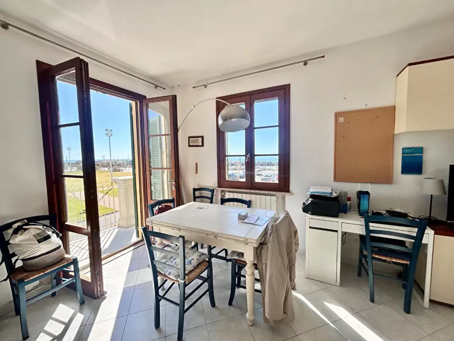 Immagine 2 di Appartamento in vendita  a Pisa