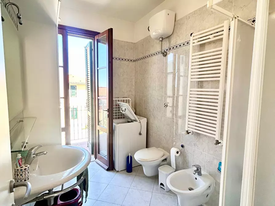 Immagine 11 di Appartamento in vendita  a Pisa