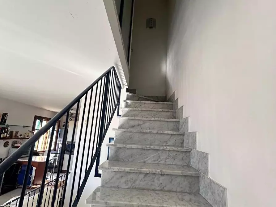 Immagine 12 di Appartamento in vendita  a Pisa