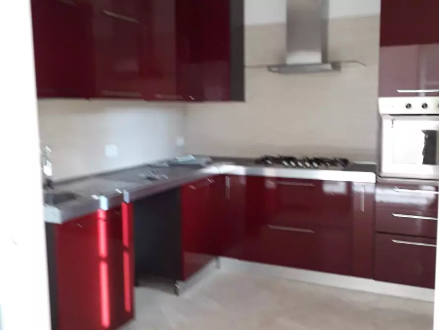 Immagine 9 di Appartamento in vendita  a Lucca