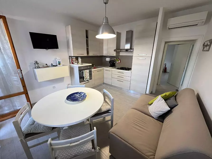 Immagine 7 di Appartamento in vendita  a Cecina