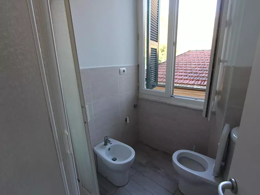 Immagine 5 di Appartamento in vendita  a La Spezia