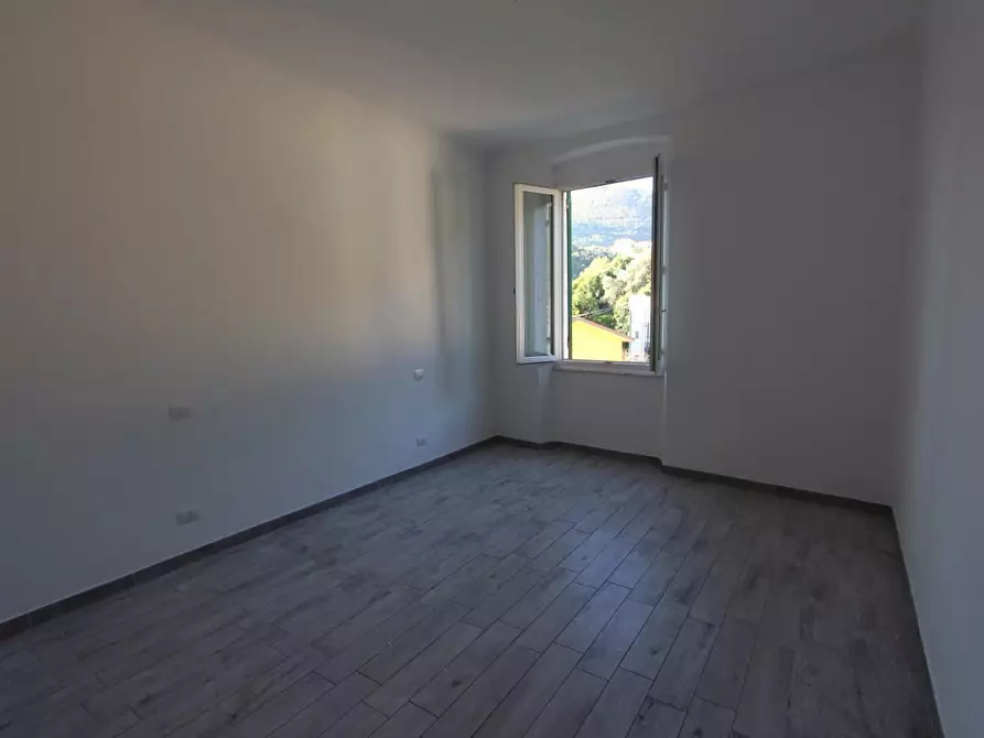 Immagine 8 di Appartamento in vendita  a La Spezia