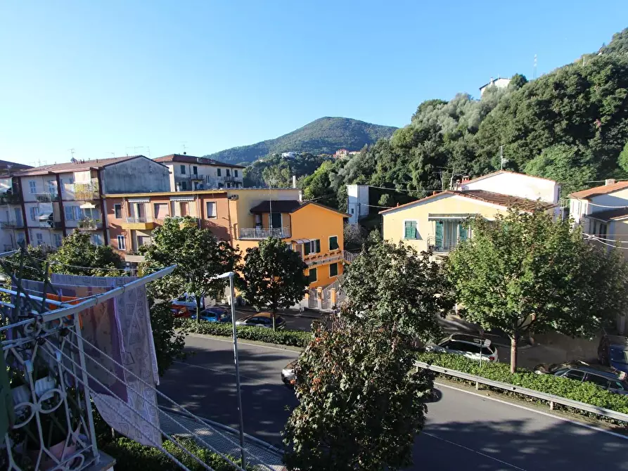 Immagine 9 di Appartamento in vendita  a La Spezia