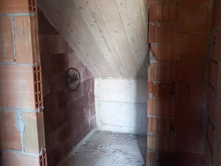 Immagine 12 di Appartamento in vendita  a Pisa