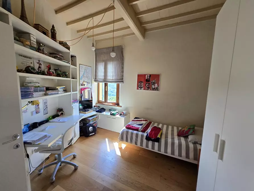 Immagine 17 di Appartamento in vendita  a Siena