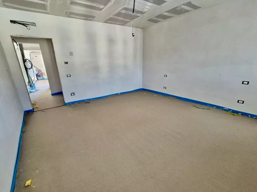 Immagine 21 di Appartamento in vendita  a Pisa