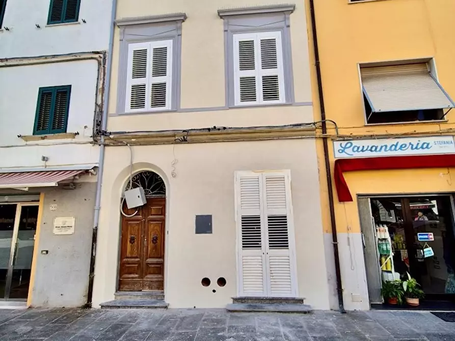 Immagine 5 di Appartamento in vendita  a Pisa