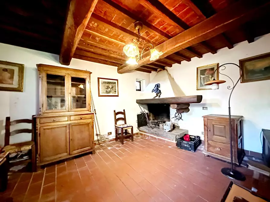 Immagine 8 di Rustico / casale in vendita  a Uzzano