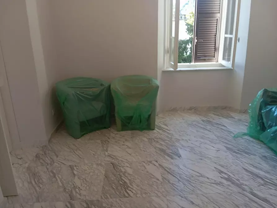 Immagine 9 di Appartamento in affitto  a Carrara