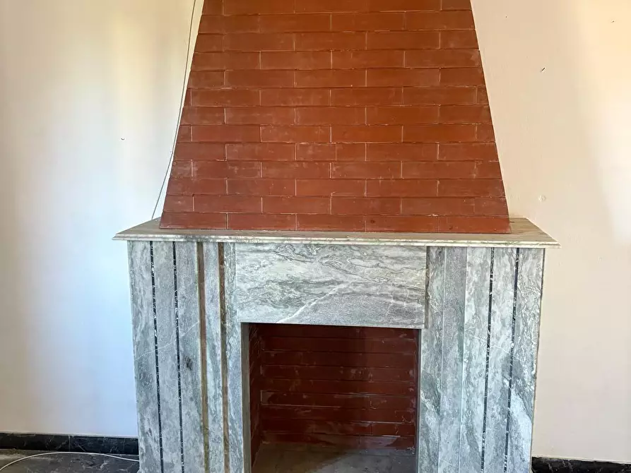 Immagine 20 di Villa in vendita  a Massa