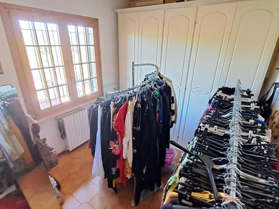 Immagine 18 di Casa trifamiliare in vendita  a Rosignano Marittimo